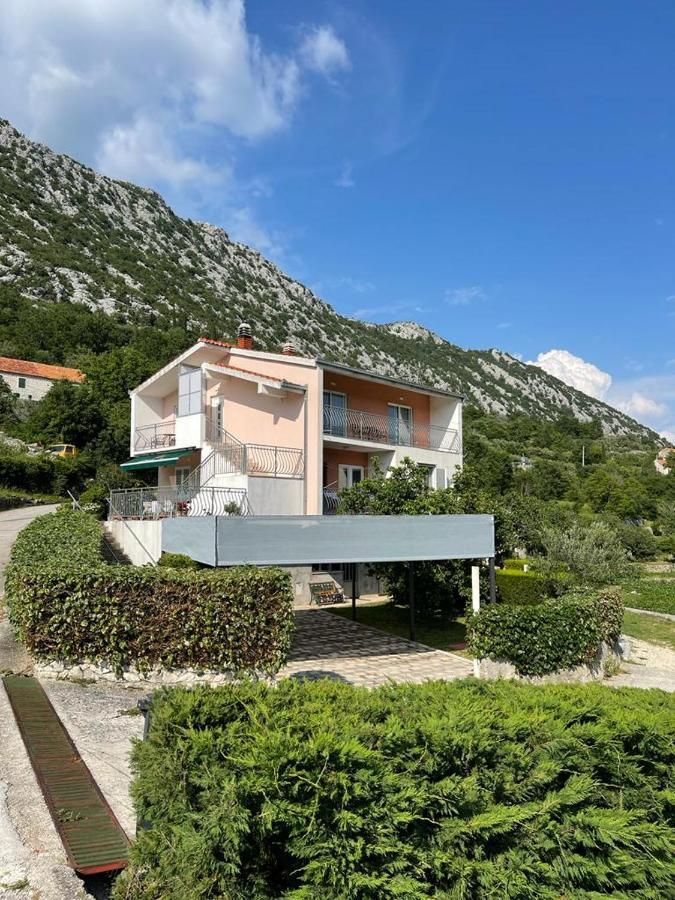 Apartman Nature Zvecanje Bagian luar foto