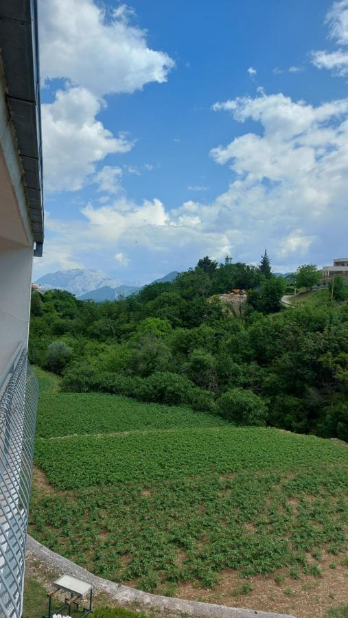 Apartman Nature Zvecanje Bagian luar foto